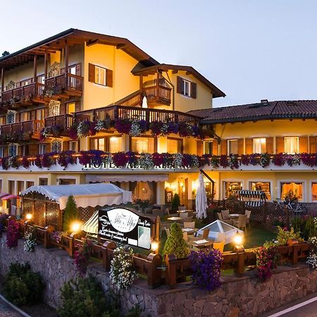 Hotel Alle Alpi Moena Ngoại thất bức ảnh