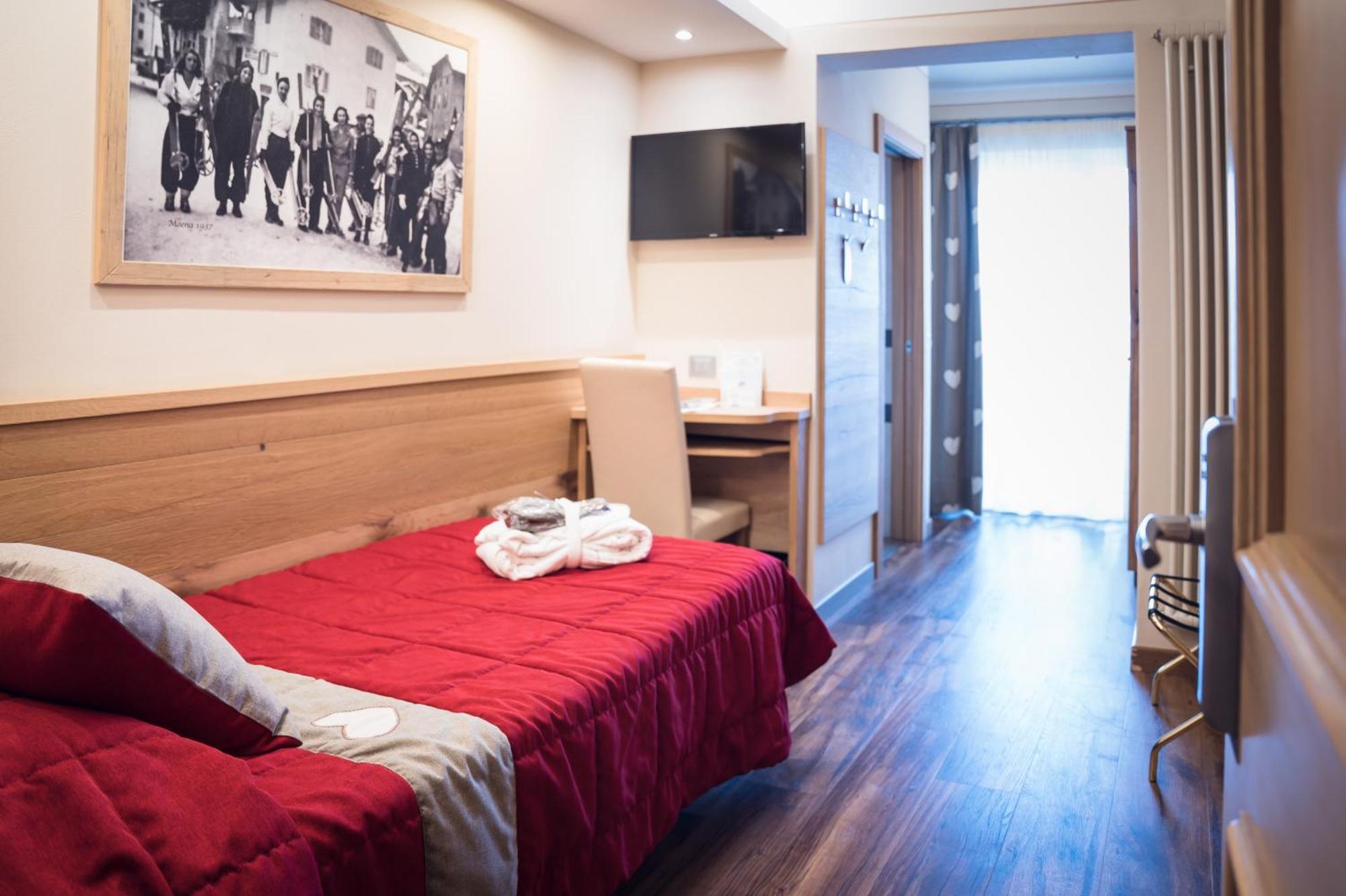 Hotel Alle Alpi Moena Ngoại thất bức ảnh