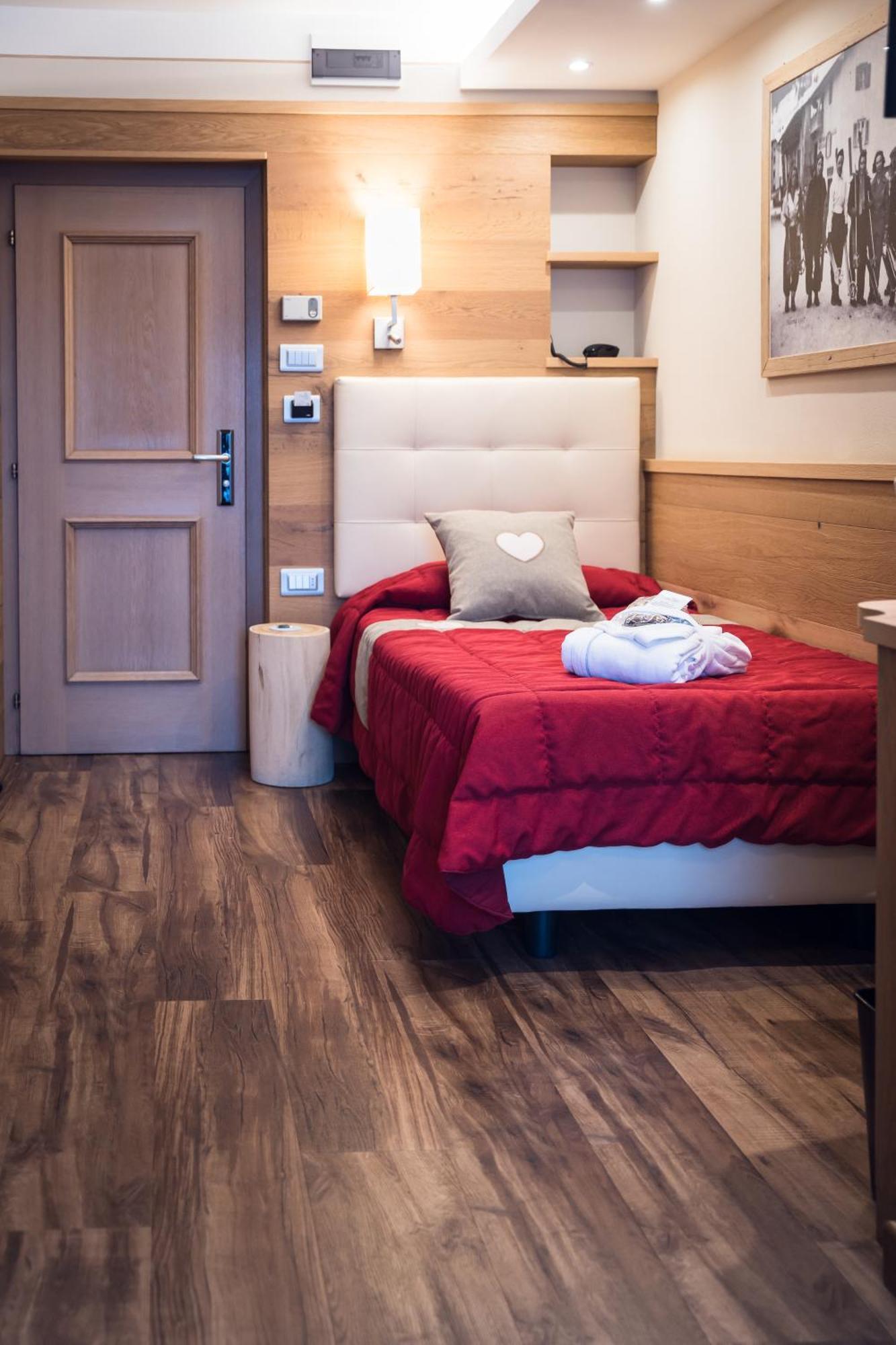 Hotel Alle Alpi Moena Ngoại thất bức ảnh
