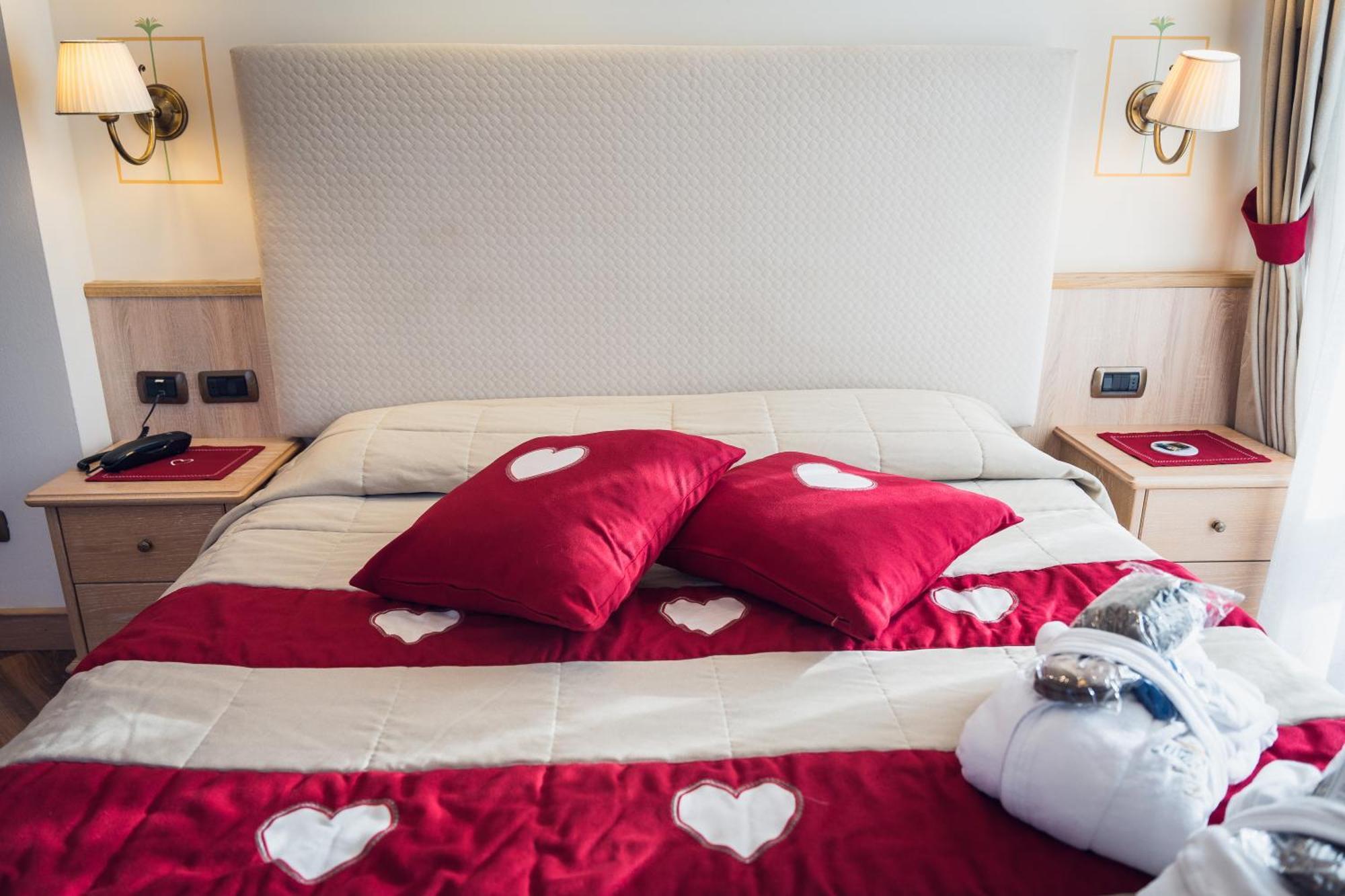 Hotel Alle Alpi Moena Ngoại thất bức ảnh
