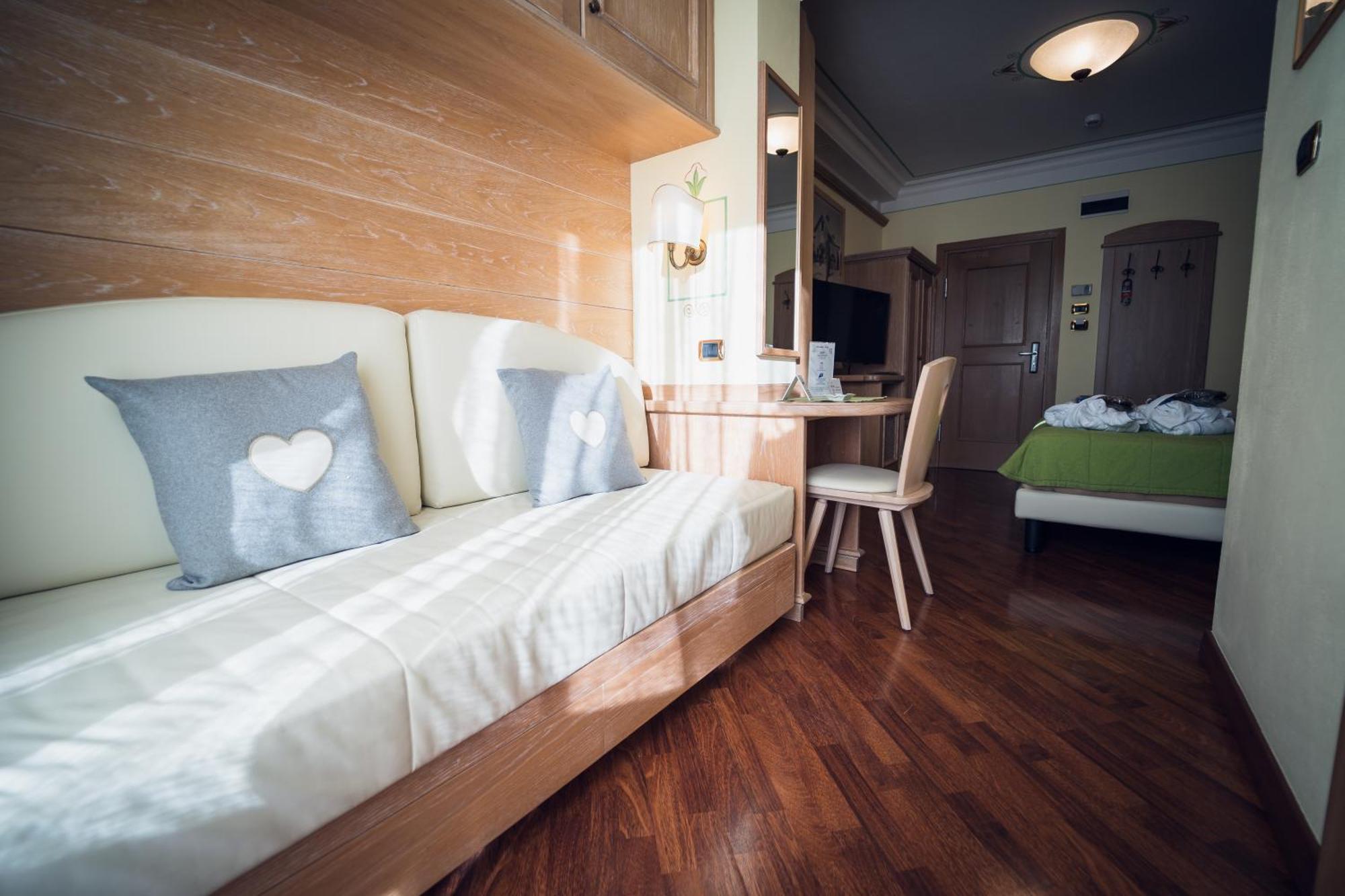 Hotel Alle Alpi Moena Ngoại thất bức ảnh