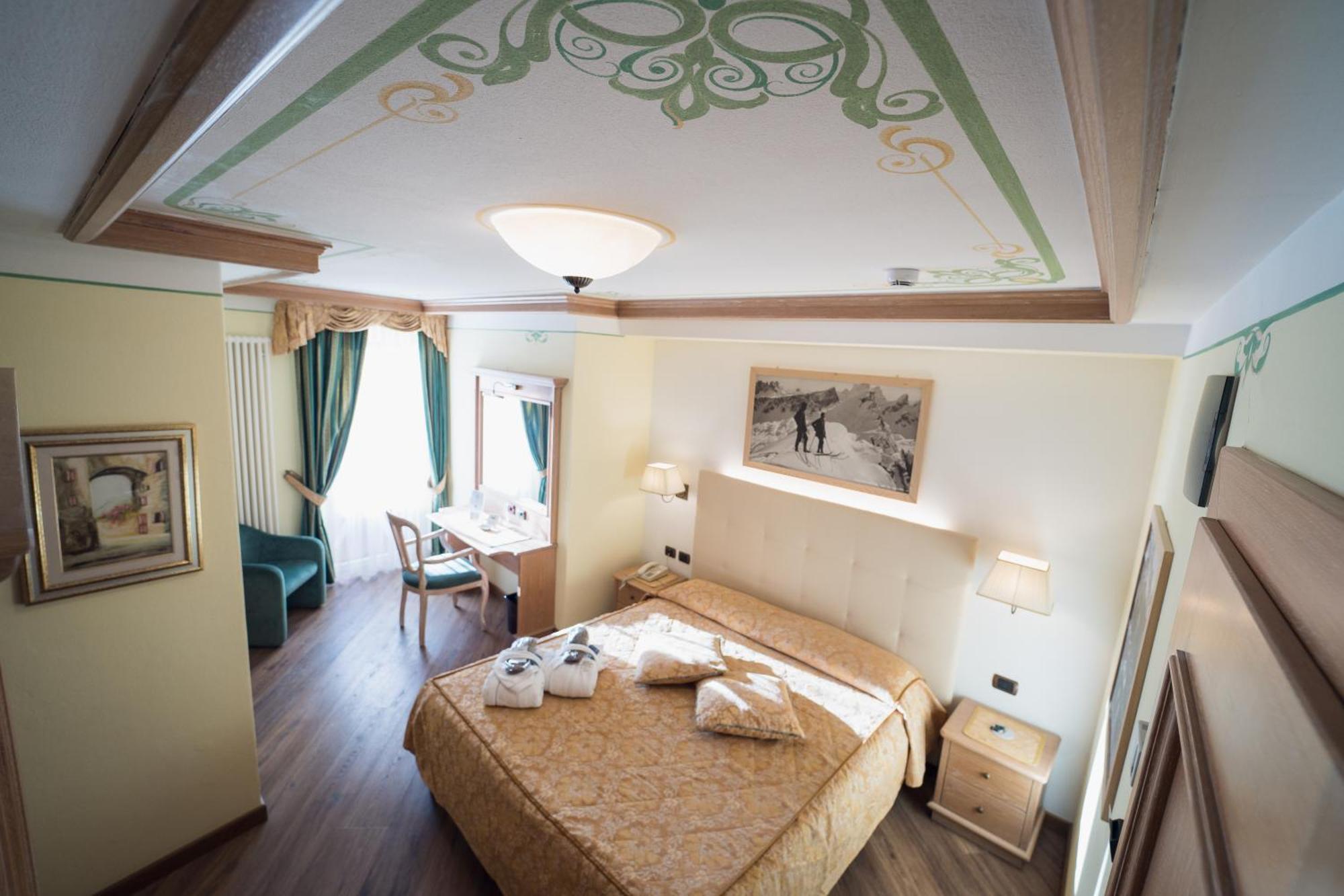 Hotel Alle Alpi Moena Ngoại thất bức ảnh